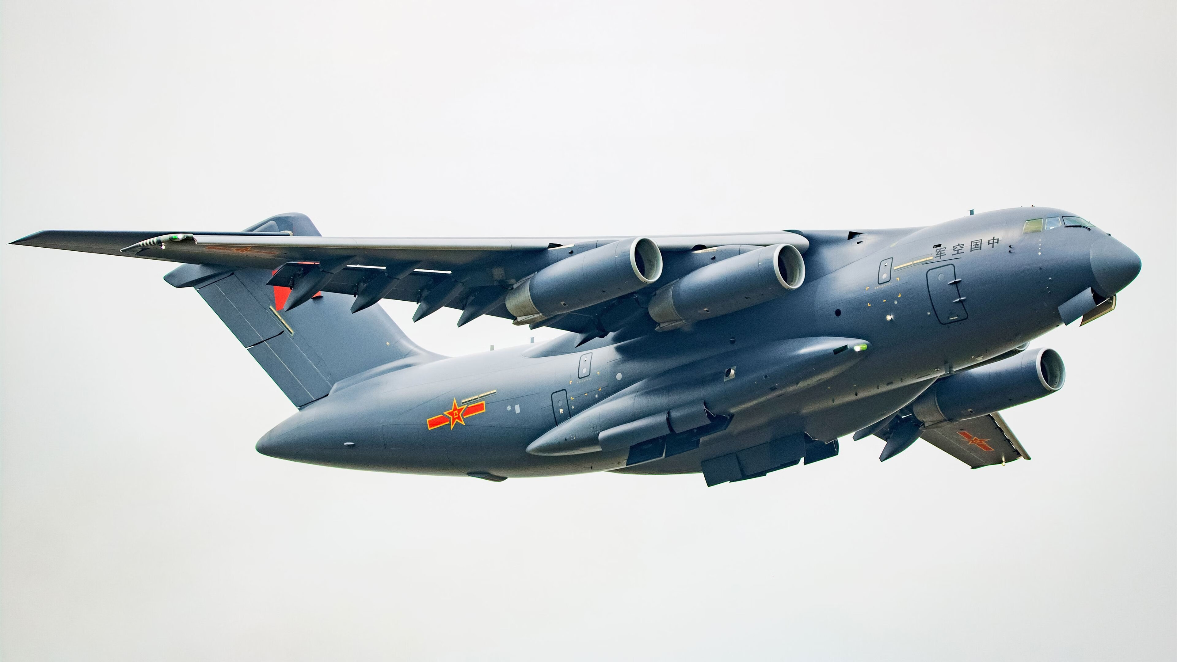 开云官网首页-勒沃库森2-1逆转弗赖堡，赫尔佐格卡面传中得分，勒沃库森vs弗赖堡